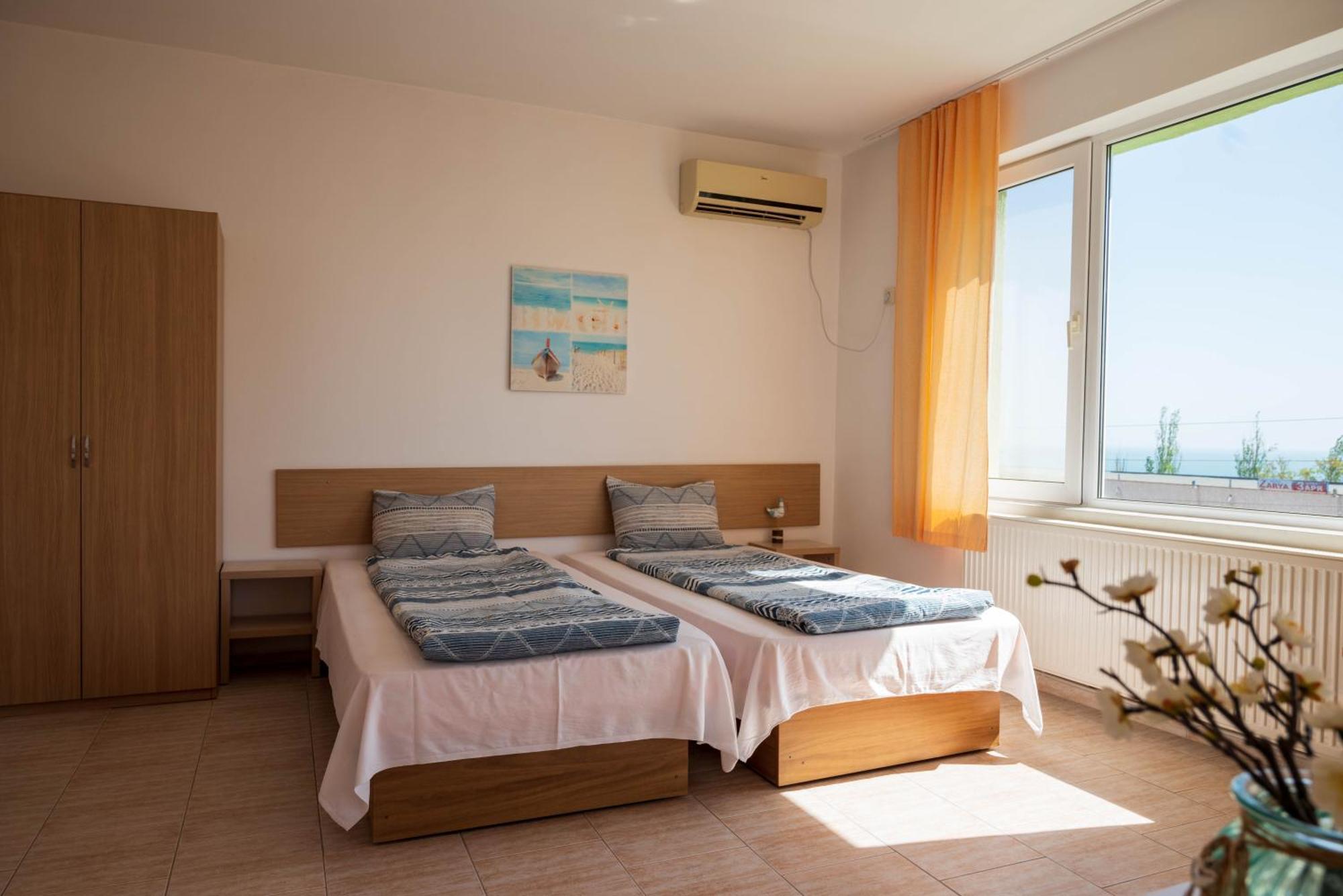 Family Hotel Perla Golden Sands Exterior photo